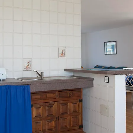 Blue Hotel *