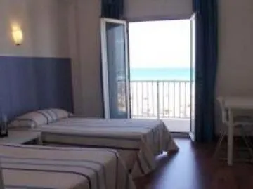 Blue Hotel *