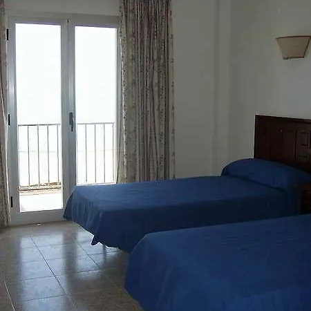 Blue Hotel *