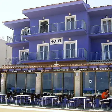 Blue Hotel *