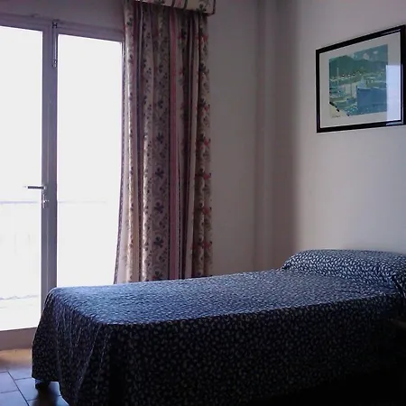 Hotel Blue *